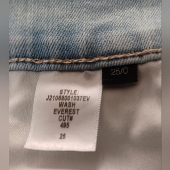 A Veronica Beard Carson Ankle Flare High Rise Denim Jeans - Picture 12 of 12